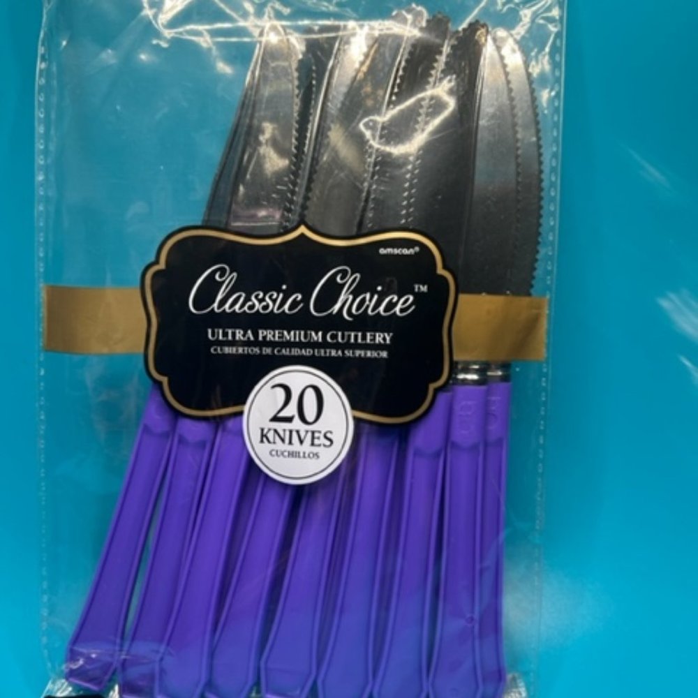 Plastic Knives 2 packs Purple
